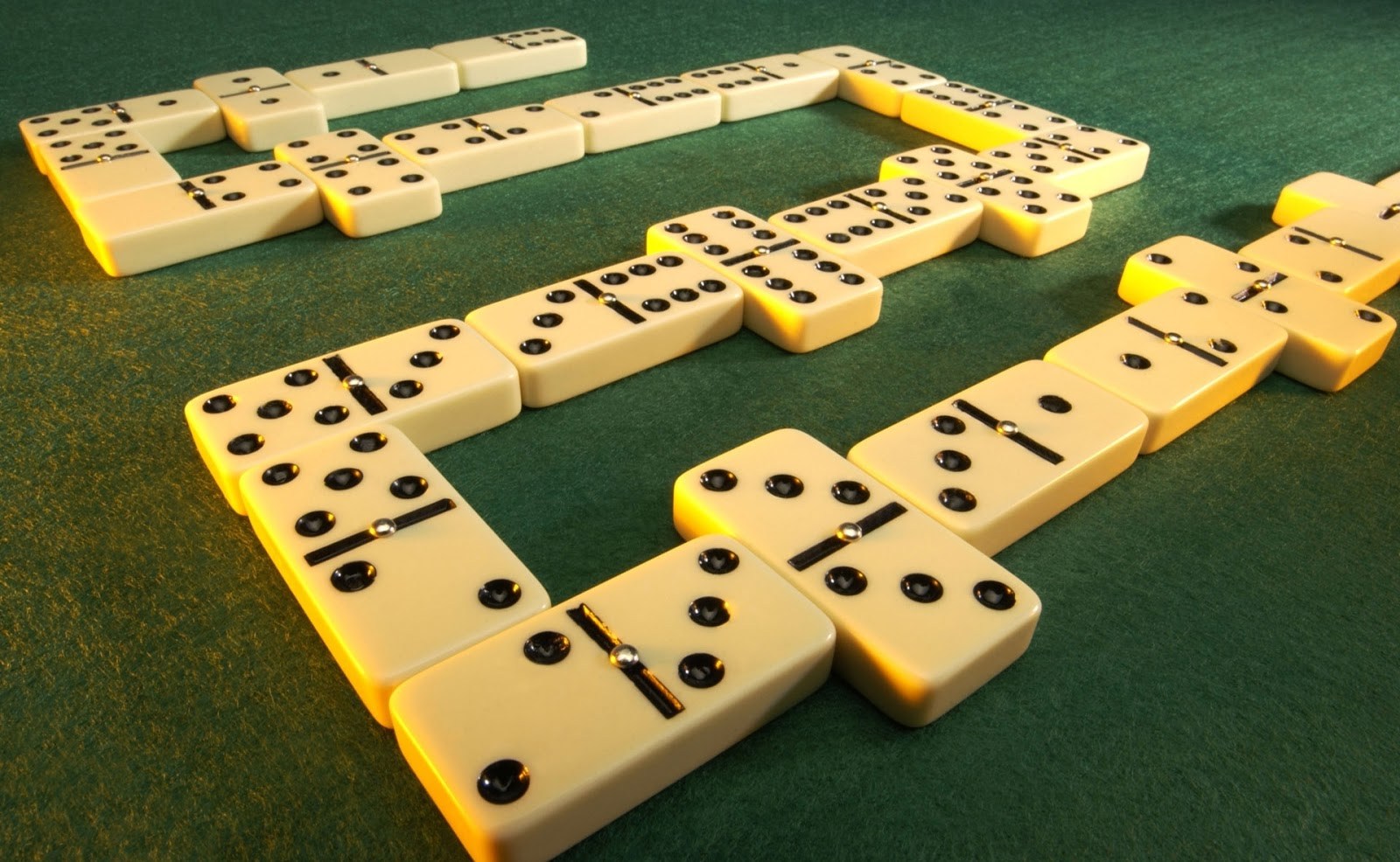 online dominoes