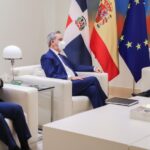 Presidentes de España y RD piden respetar valores democráticos AL